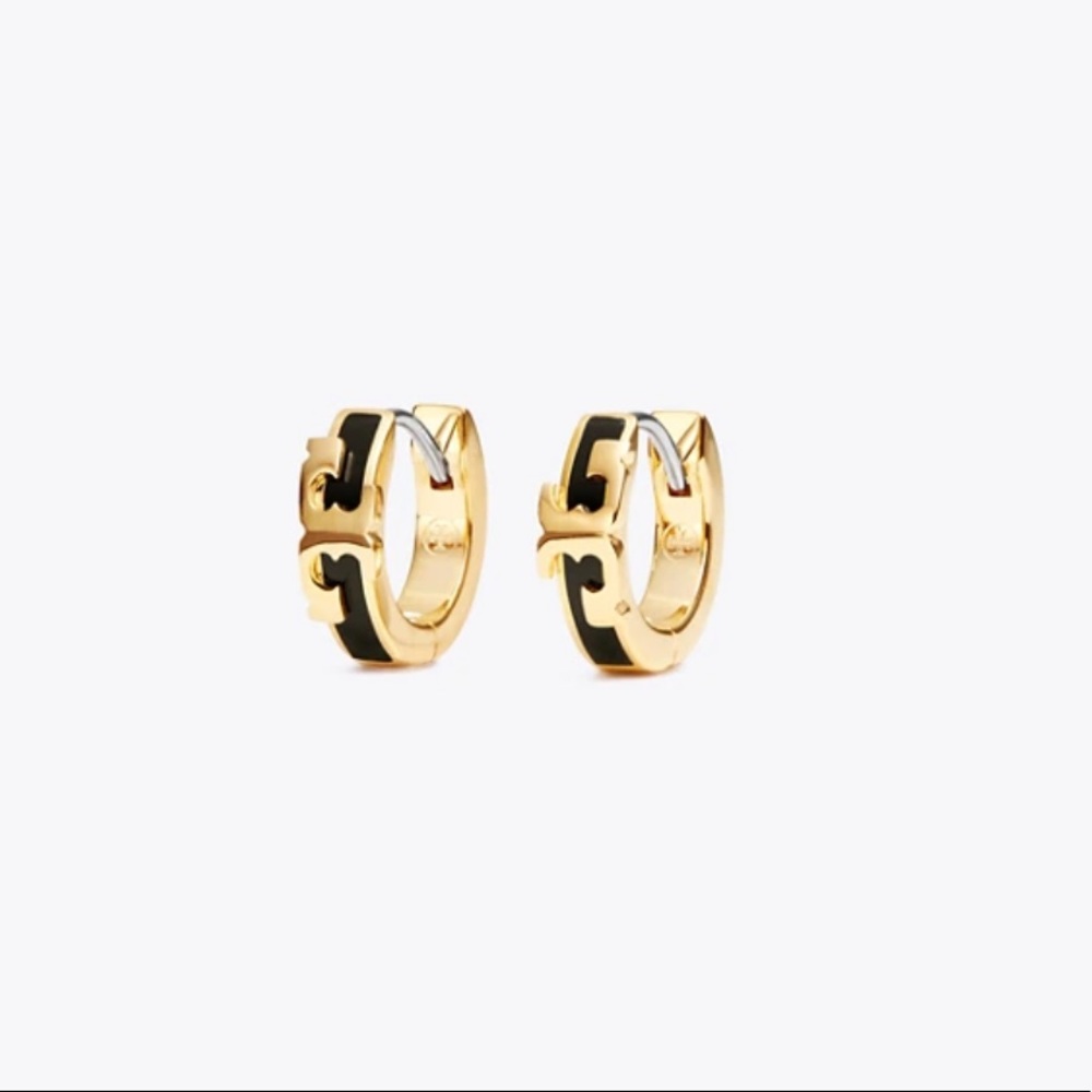 Tory Burch Serif -T huggie earrings